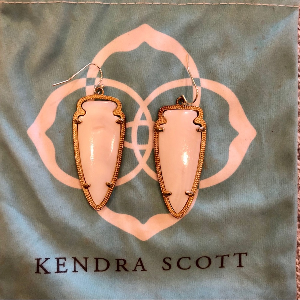 Kendra Scott Arrow Earrings